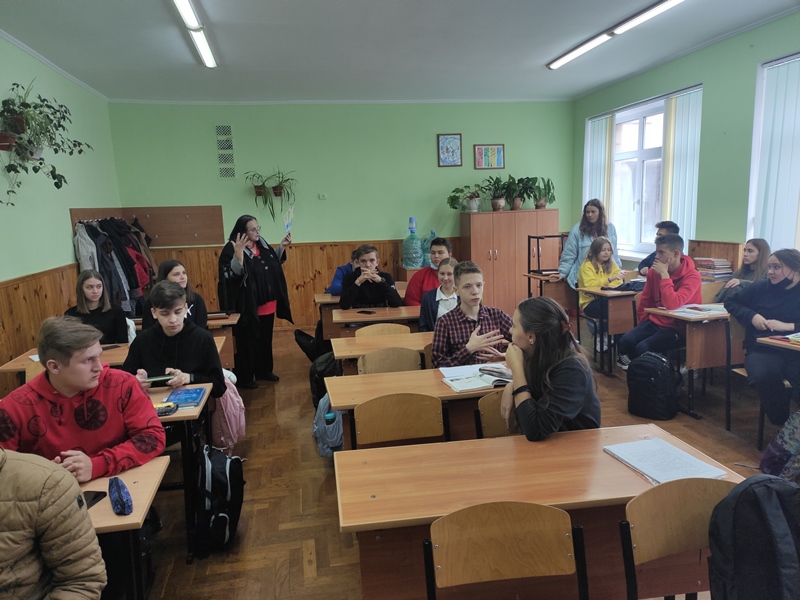 Л. М. Головата на профорієнтаційній зустрічі з учнями  СЗШ №12